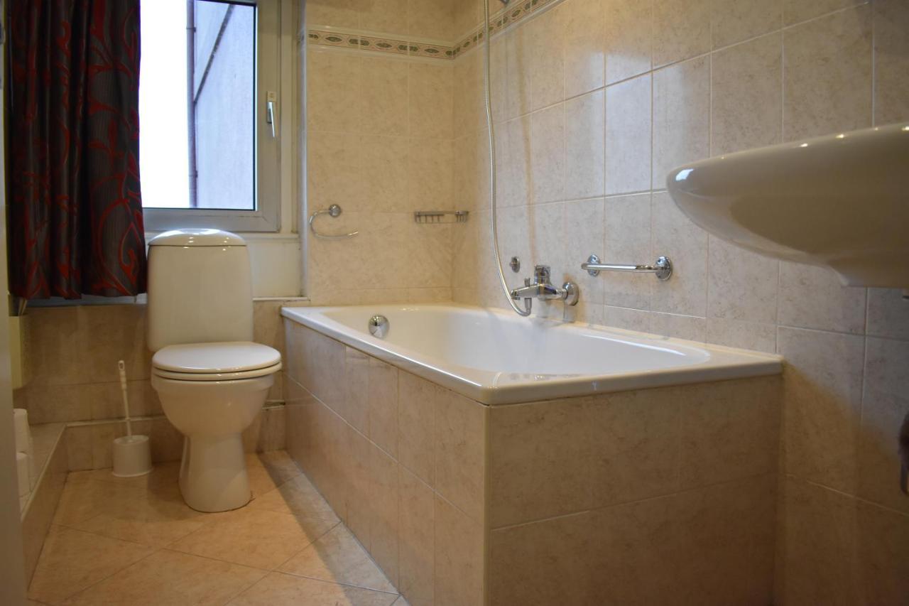 Hotel Atlanta Valkenburg aan de Geul Екстериор снимка